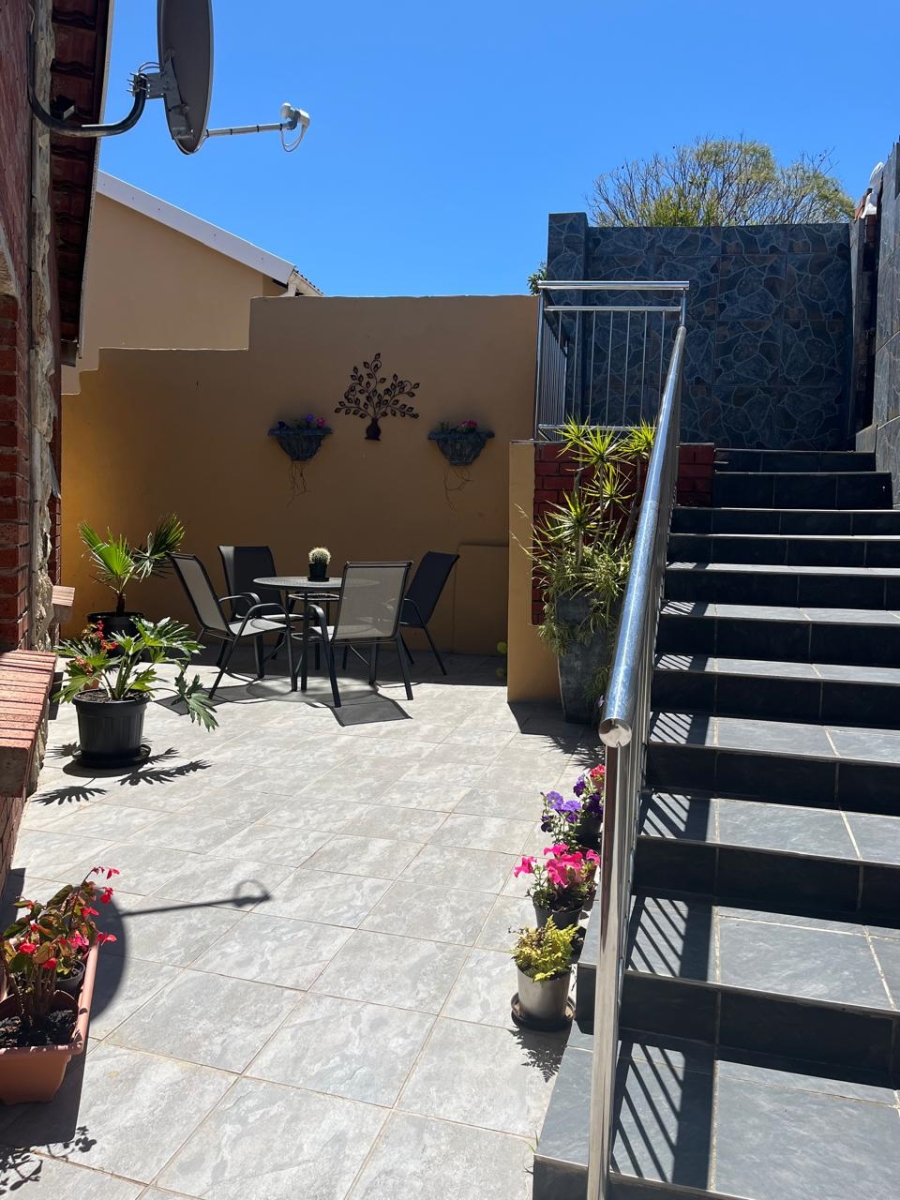 3 Bedroom Property for Sale in Zwelitsha Eastern Cape